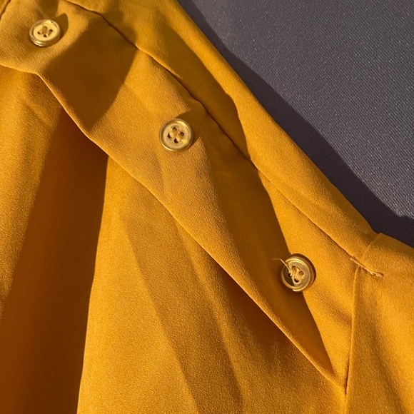 Yellow blouse - Picture 4 of 5